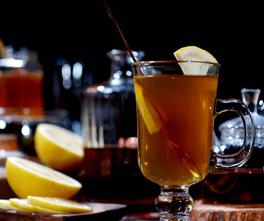 Hot Toddy: heißes würziges Getränk zum Aufwärmen
